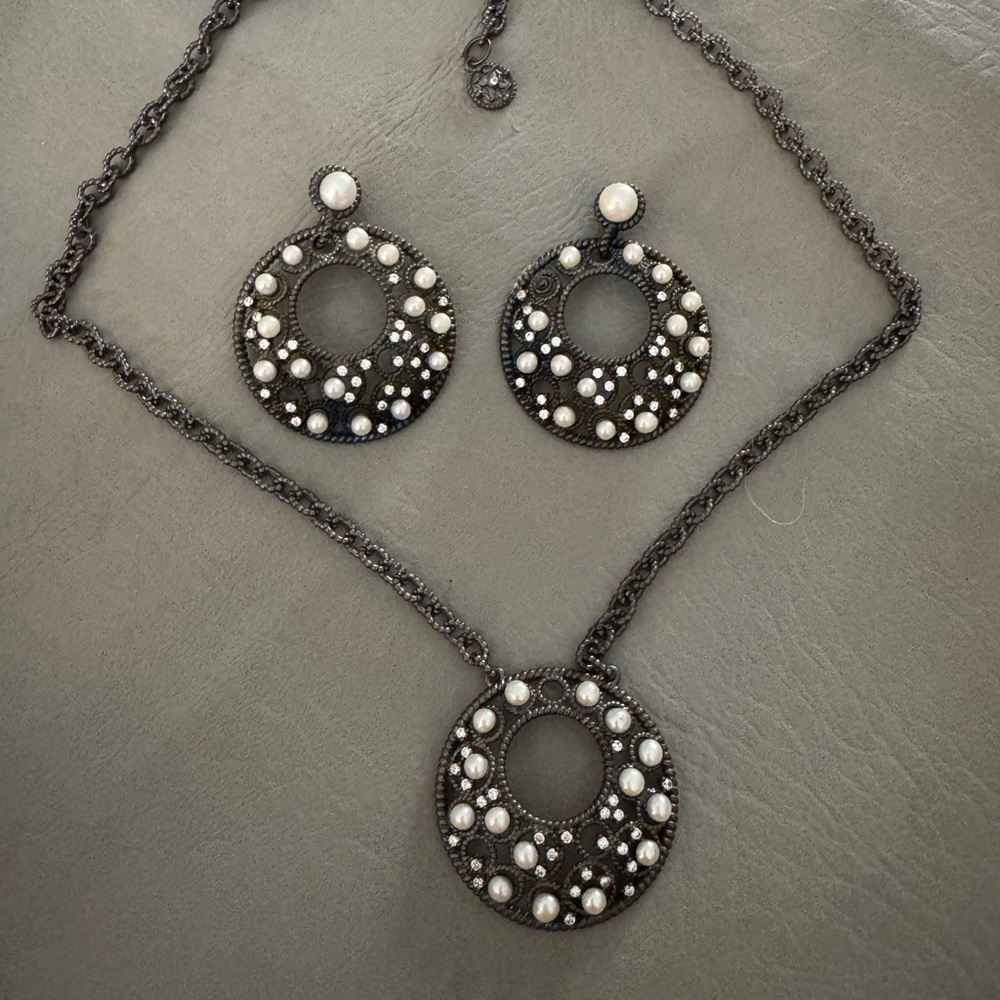 Freida Rothman Gunmetal 925 Freshwater Pearl Set
